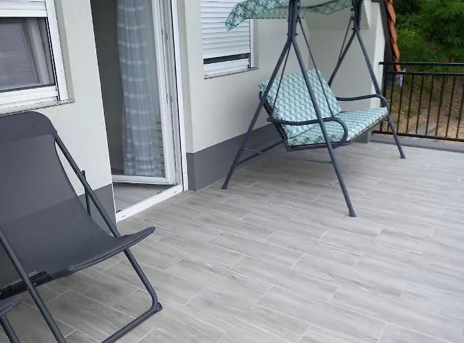 In 42694 Balatongyörök